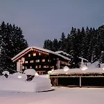 Heimspitze - Alpenhotel Ski-in & Wirtshaus فندق