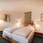 Heimspitze - Alpenhotel Ski-in & Wirtshaus فندق
