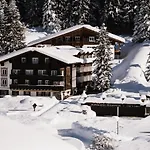 호텔 Heimspitze - Alpenhotel Ski-in & Wirtshaus 4*