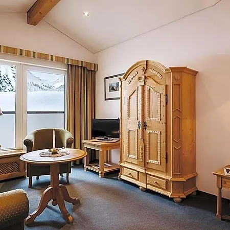 ホテル Heimspitze - Alpenhotel Ski-in & Wirtshaus 4*
