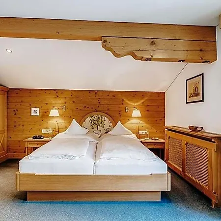 Heimspitze - Alpenhotel Ski-in & Wirtshaus ガルゲレン