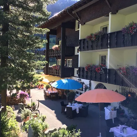 Heimspitze - Alpenhotel Ski-in & Wirtshaus 4*